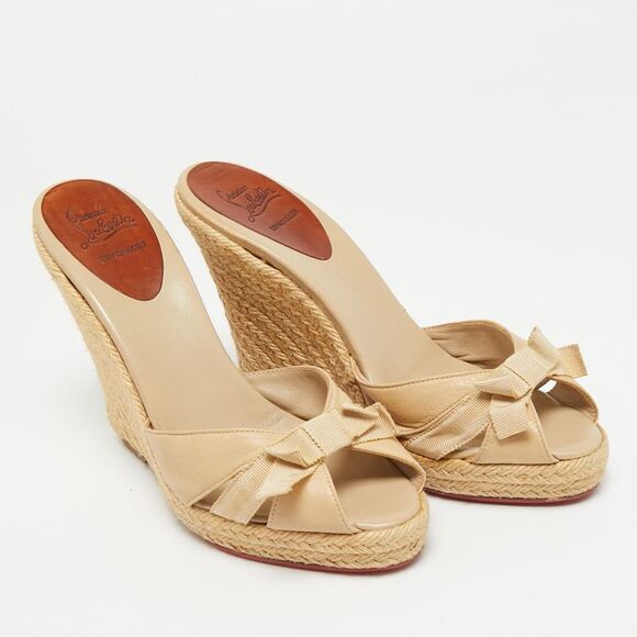 Christian Louboutin Ribbon Size 39 Beige Leather Wedge Sandals - Picture 4 of 7